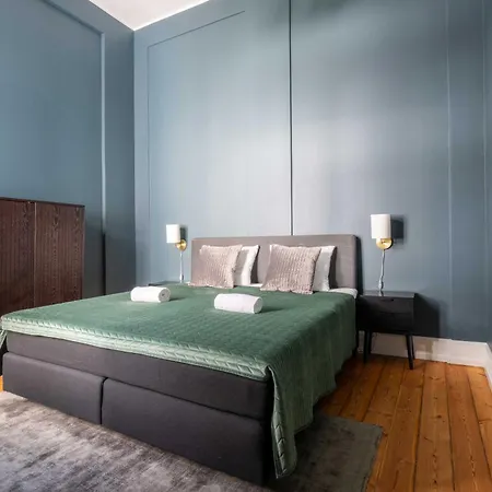 Centrally Located 3 Bedroom Apartment Appartamento