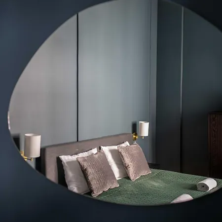 Centrally Located 3 Bedroom Apartment Appartamento