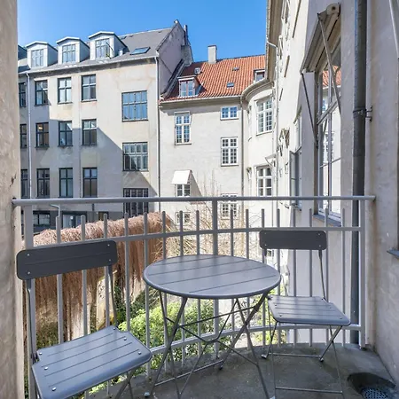 Centrally Located 3 Bedroom Apartment Apartment
