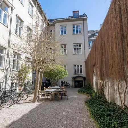Centrally Located 3 Bedroom Apartment