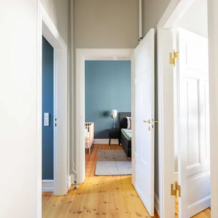 Centrally Located 3 Bedroom Apartment
