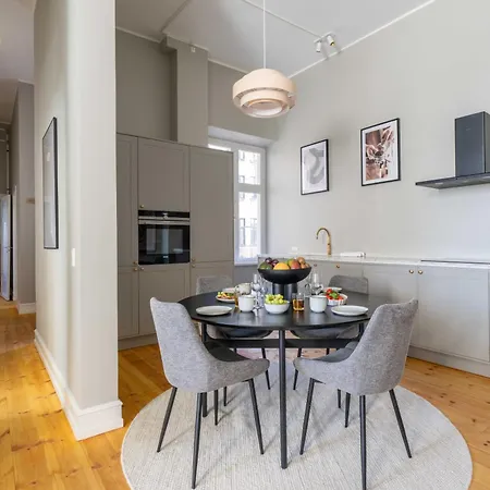 Apartment Centrally Located 3 Bedroom Apartment Copenhagen