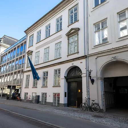 Centrally Located 3 Bedroom Apartment * Copenhagen