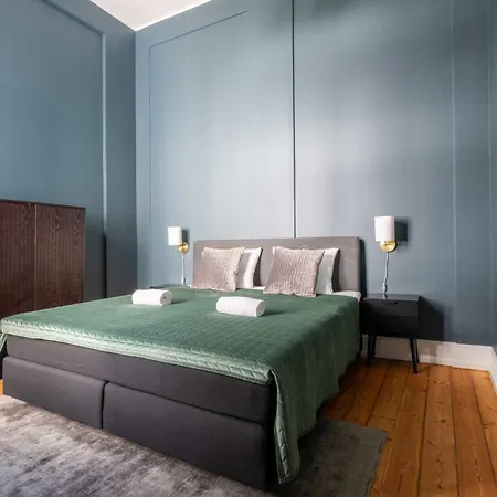 Centrally Located 3 Bedroom Apartment * Copenhagen